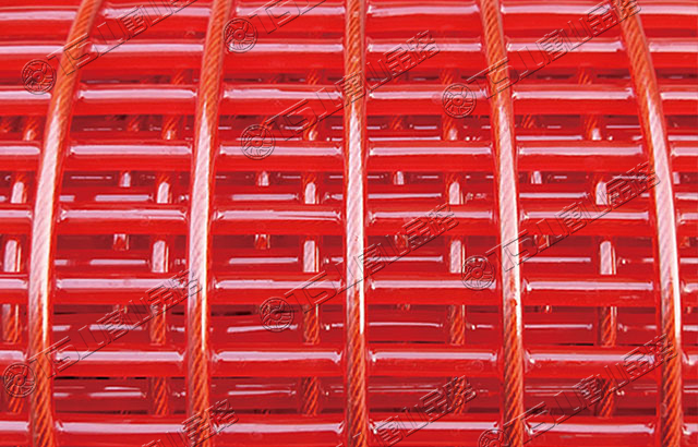 篩分設(shè)備選用聚氨酯篩網(wǎng)，高耐磨、壽命長