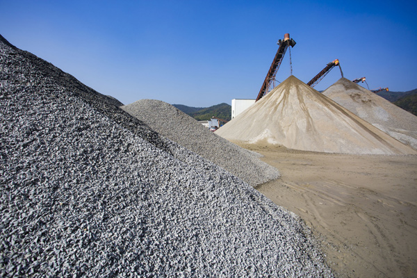 河砂禁采，機制砂興起，投資制砂設備，請認準唐山金路