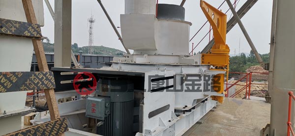 錘破、對(duì)輥破、立軸沖擊破三種制砂設(shè)備優(yōu)劣對(duì)比