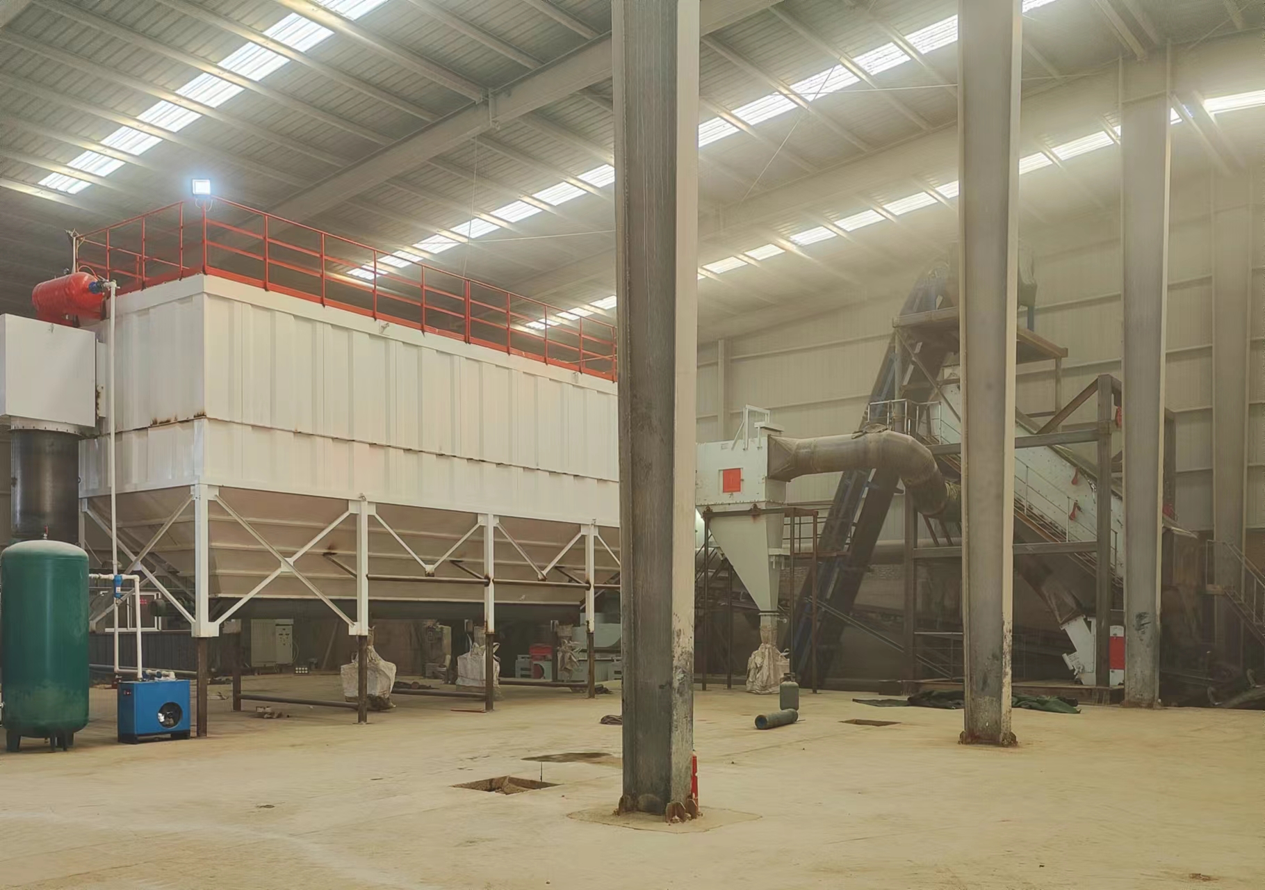 與平面制砂相比，干法制砂樓有哪些優(yōu)勢？