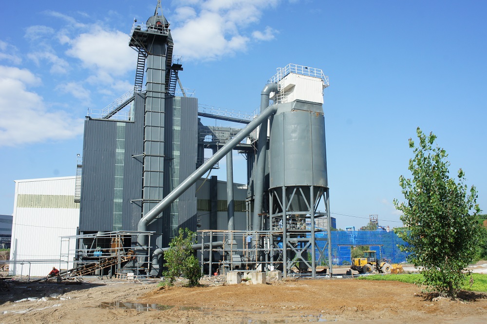 天然砂、水洗砂、機制砂有何區(qū)別?用什么制砂設(shè)備加工生產(chǎn)好?