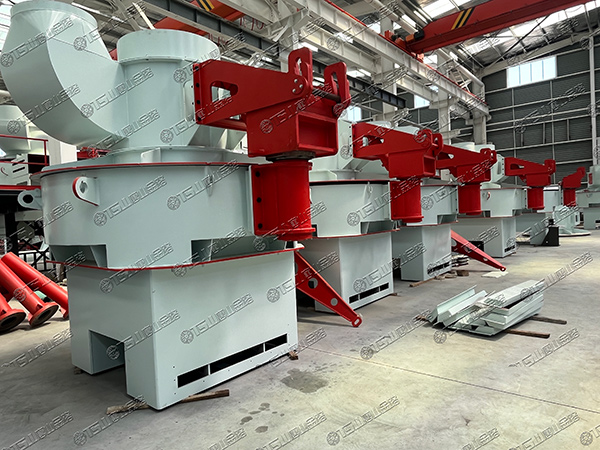 制砂選粉一體機(jī)：適合多種物料破碎，粒形圓潤(rùn)，針片狀少
